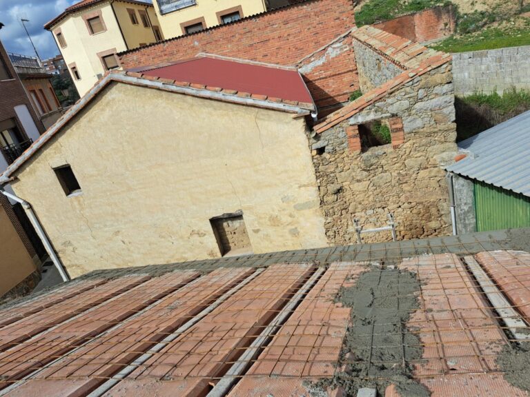 Reparación de cubiertas y mantenimiento de tejados en Talavera de la Reina